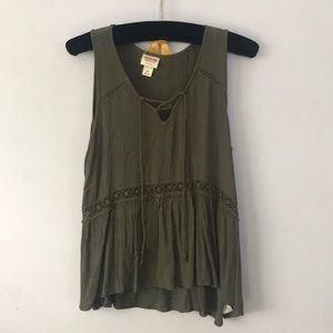 Sleeveless blouse